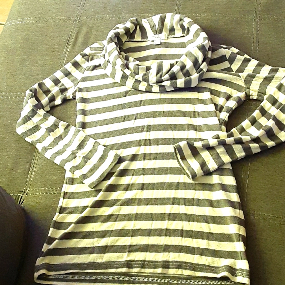 Long sleeve slouch neck